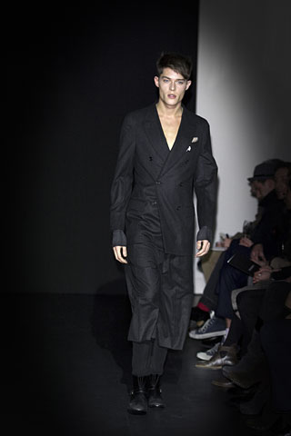 Yves Saint Laurent / - 2009-2010